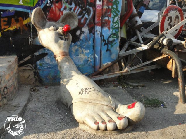 Metelkova_escultura