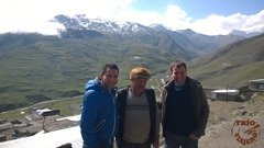 Azerbaiyan_Xinaliq_trio_viajero_Alex_Pablo_Hajibala