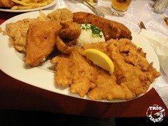Wiener_Schnitzel_Allerlei_Schnitzelwirt_Viena_Austria